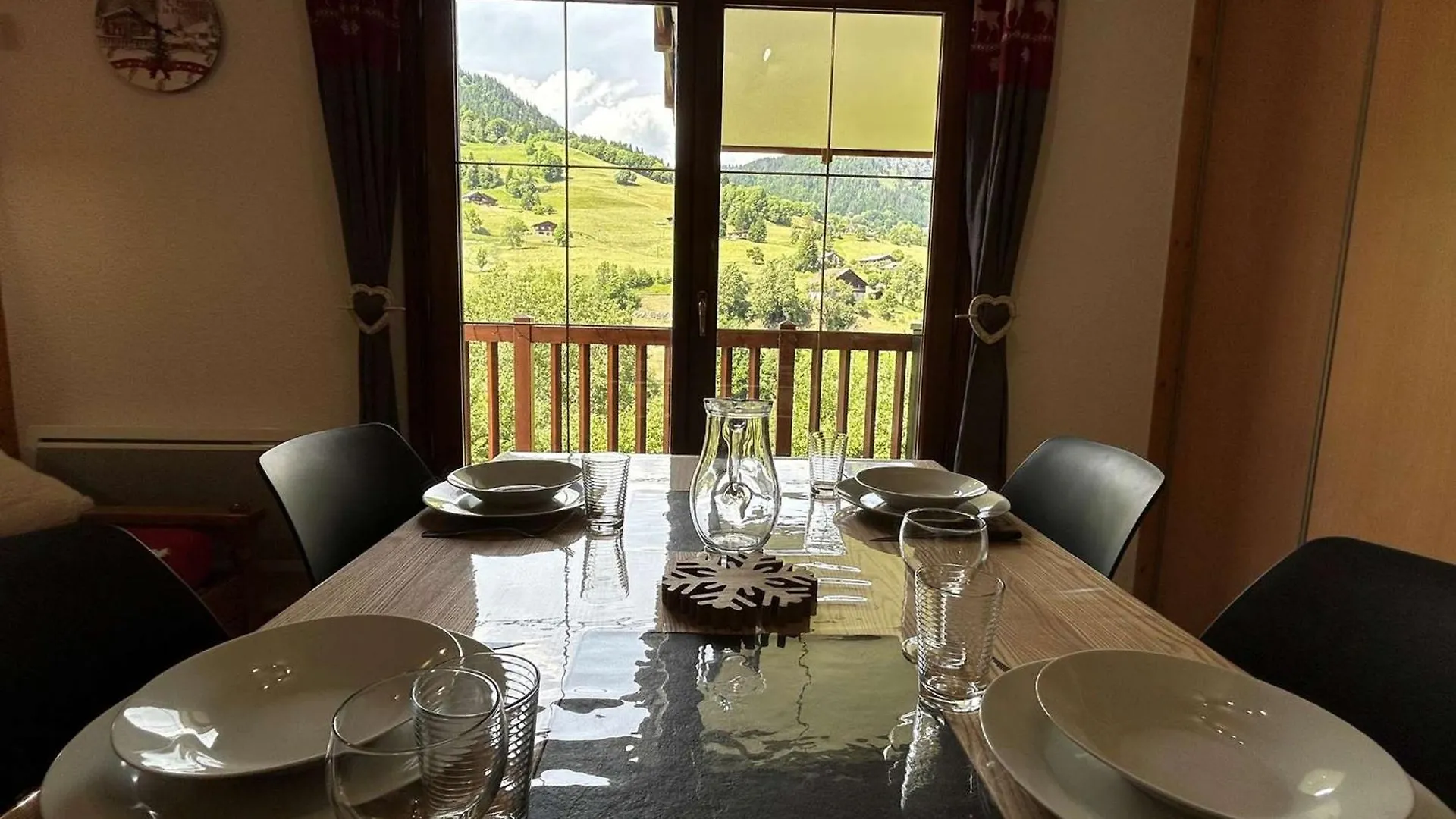Appartement Cosy A Flumet, Pieds Des Pistes, 4 Pers., Piscine, Parking, Minibox Wifi. - Fr-1-603-75 0*, Flumet France