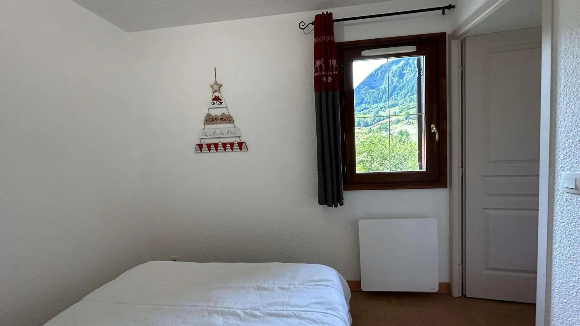 Appartement Cosy A Flumet, Pieds Des Pistes, 4 Pers., Piscine, Parking, Minibox Wifi. - Fr-1-603-75 Apartment