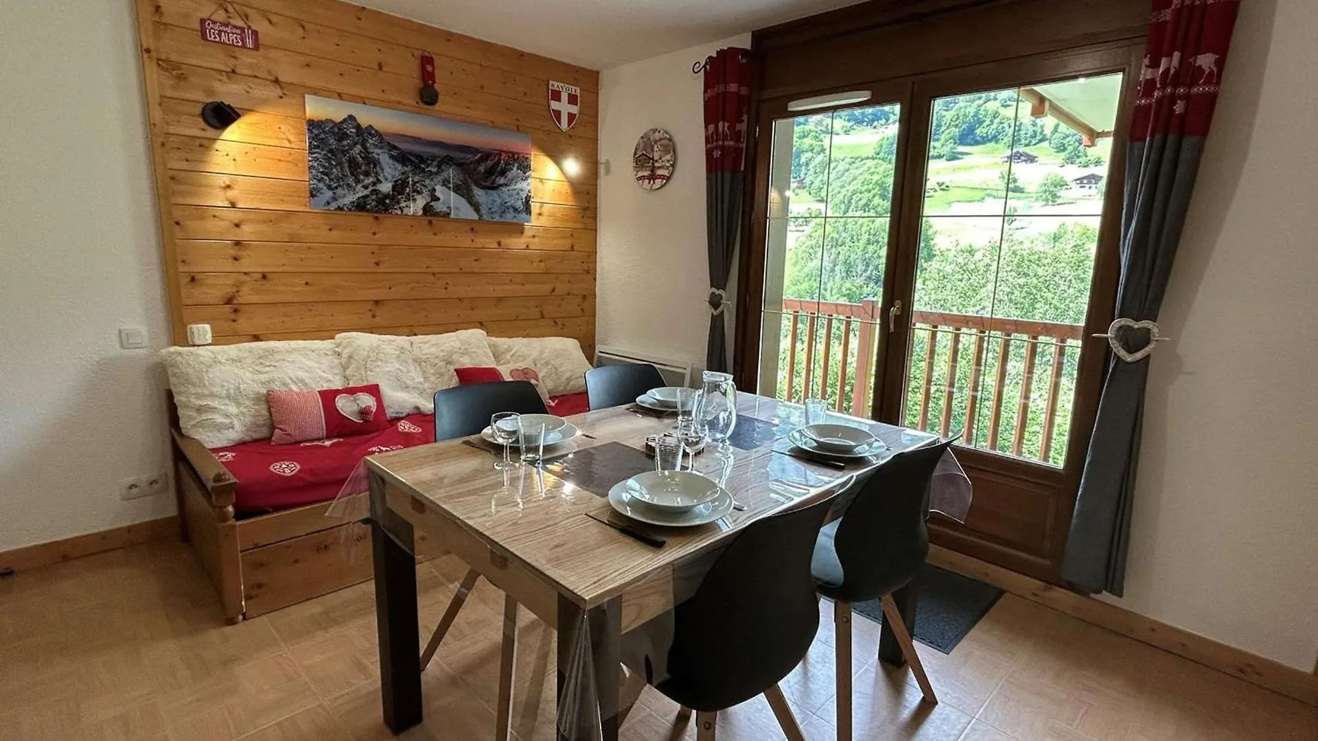 Appartement Cosy A Flumet, Pieds Des Pistes, 4 Pers., Piscine, Parking, Minibox Wifi. - Fr-1-603-75