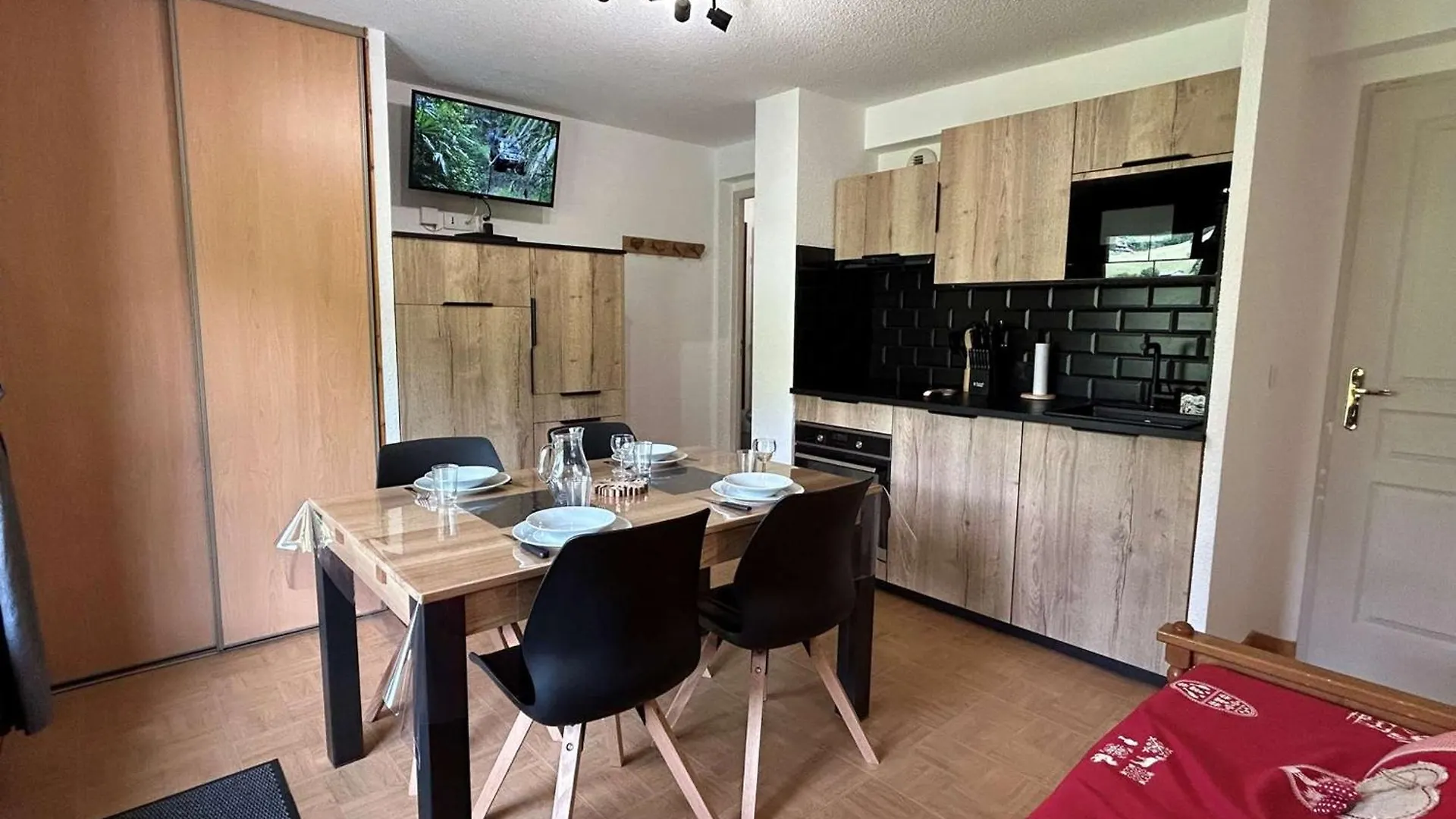Appartement Cosy A Flumet, Pieds Des Pistes, 4 Pers., Piscine, Parking, Minibox Wifi. - Fr-1-603-75 Apartment Flumet